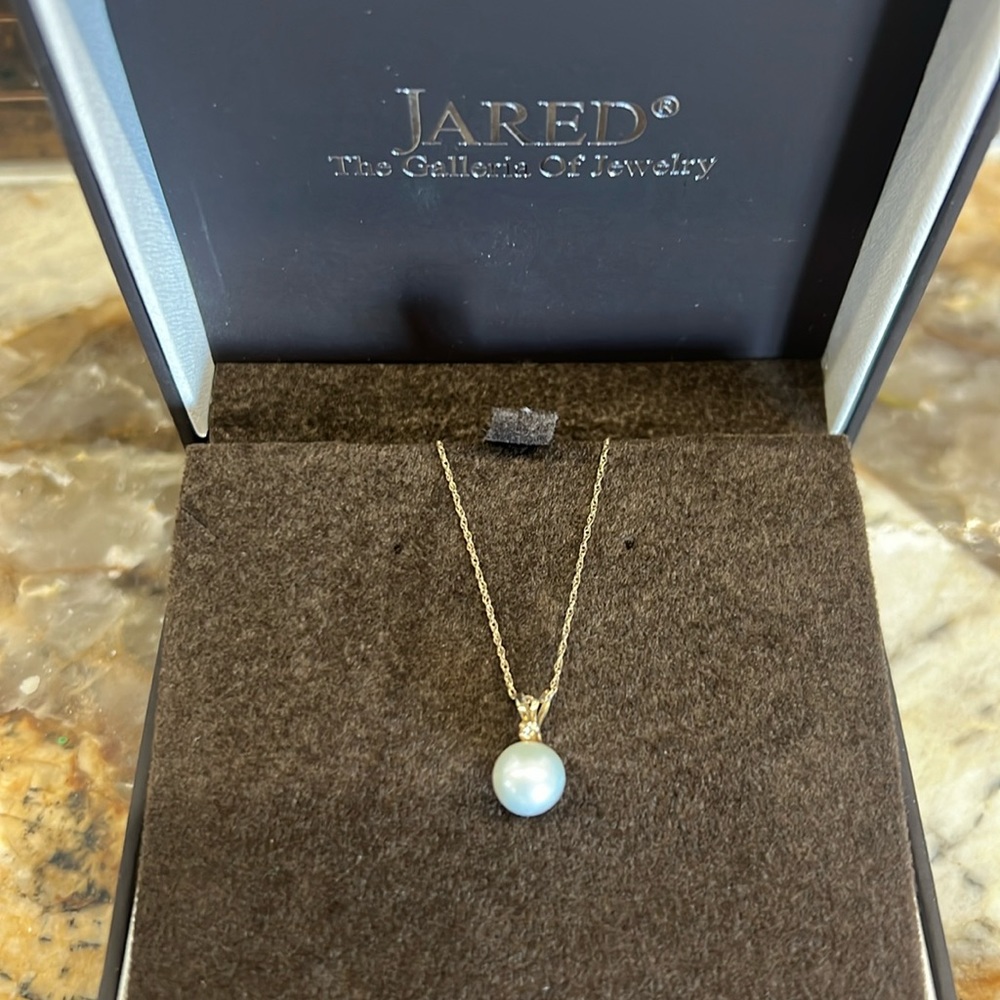 Jared Cultured Pearl and Diamond Necklace 10K Gold